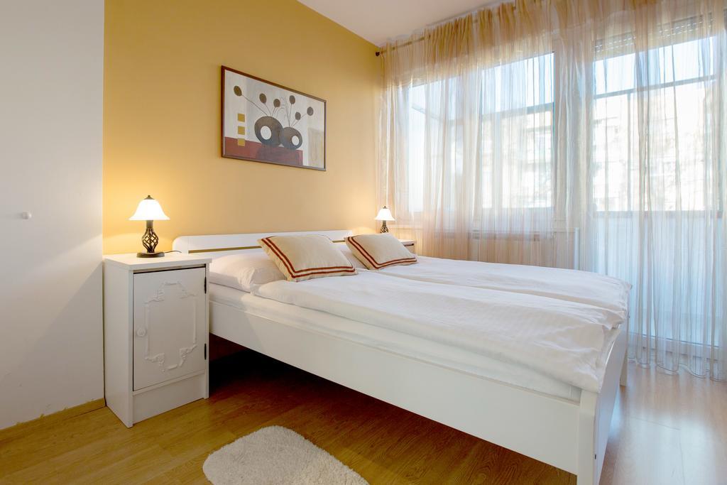 Apartment Cvetje Загреб Экстерьер фото